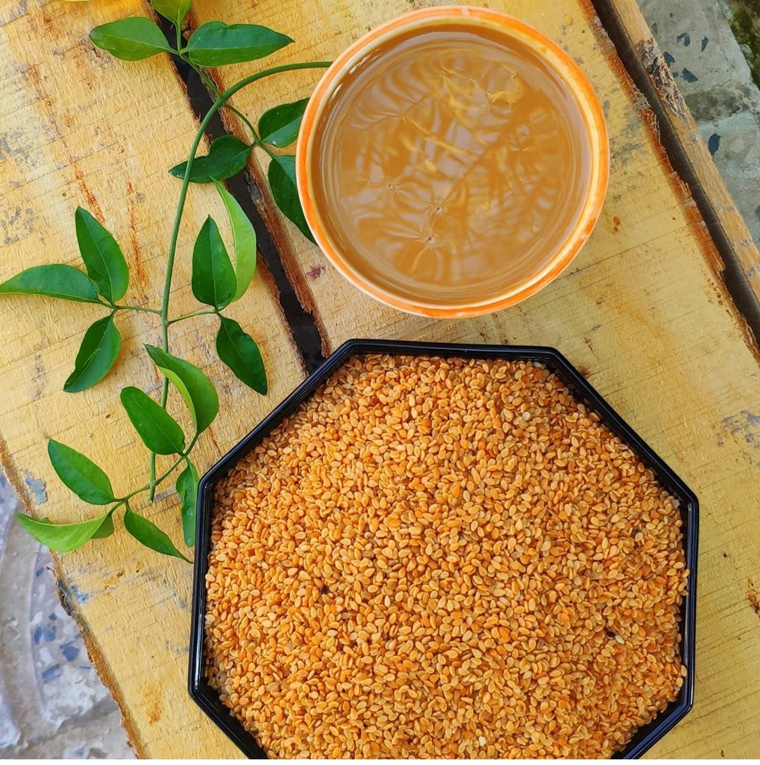 تهیه شده از کنجد تنوری